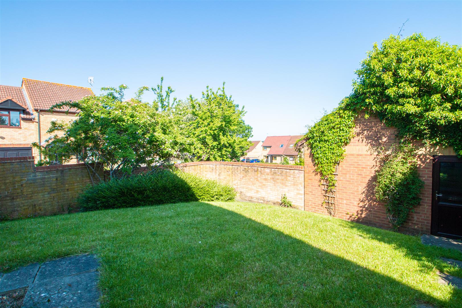 Parsley Close, Walnut Tree, Milton Keynes